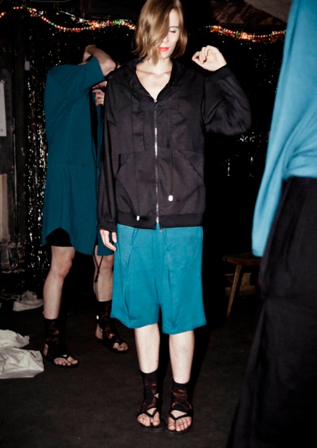 20110621-House of - 01-5203_lr1000